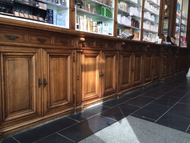 Boiserie pharmacie